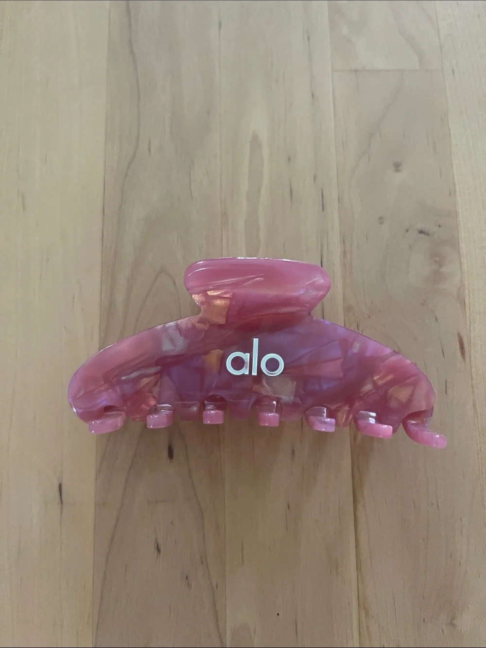 Alo pink wild rose claw clip